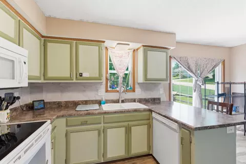Kitchen - 2601 S 14th St, Ozark, MO 65721 photo 2 of 4