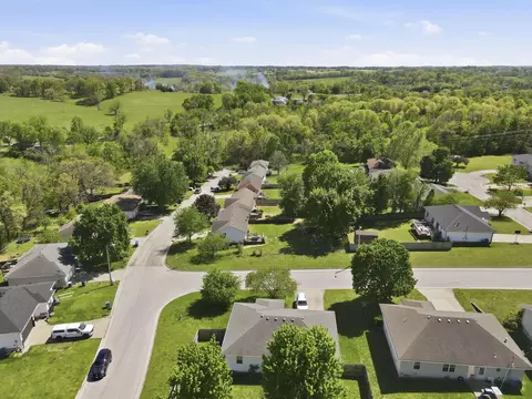 View/Area - 2601 S 14th St, Ozark, MO 65721 photo 1 of 6