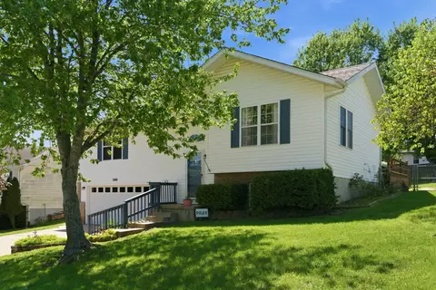 Exterior - 2601 S 14th St, Ozark, MO 65721 photo 3 of 9