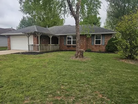 3301 S Palisades Dr, Springfield, MO 65807