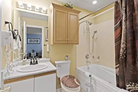 Bath - 200 Golf View Dr #A4, Branson, MO 65616 photo 3 of 3