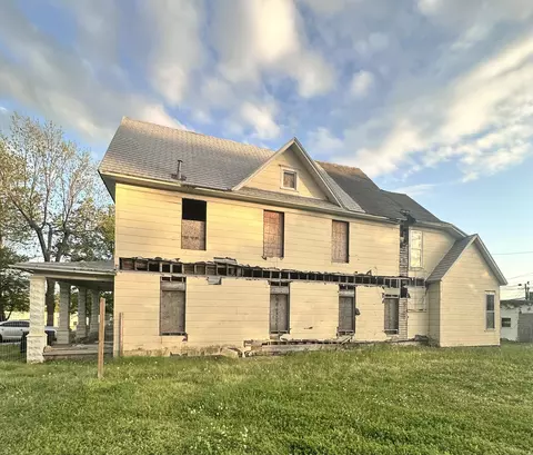 304 6th St, Monett, MO 65708 photo 3