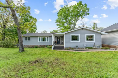 Exterior - 142 Locust Ln, Branson, MO 65616 photo 5 of 10