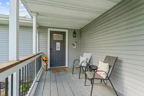 Exterior - 142 Locust Ln, Branson, MO 65616 photo 6 of 10
