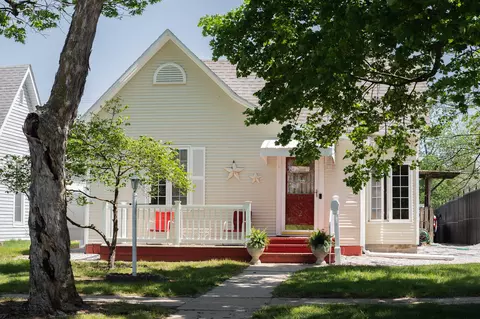 602 N Walnut St, Pierce City, MO 65723