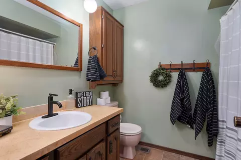 Bath - 274 Lafayette Ln, Branson, MO 65616 photo 2 of 2