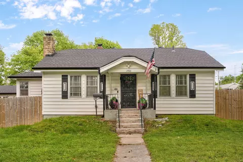 2300 N Johnston Ave, Springfield, MO 65803