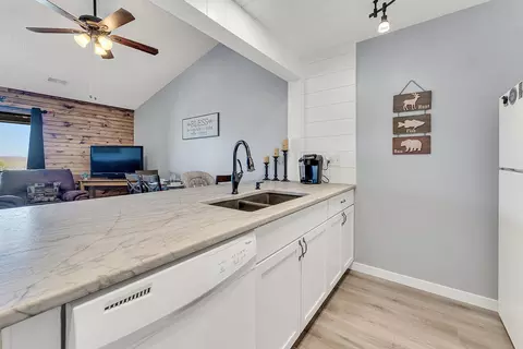 Kitchen - 133 Troon Dr #11, Branson, MO 65616 photo 2 of 4