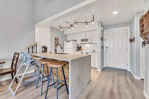 Kitchen - 133 Troon Dr #11, Branson, MO 65616 photo 3 of 4
