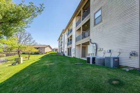 Exterior - 133 Troon Dr #11, Branson, MO 65616 photo 5 of 12