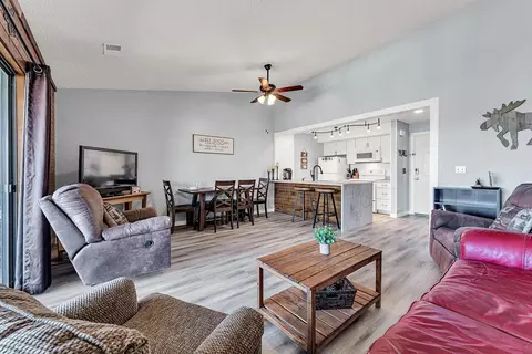 Living - 133 Troon Dr #11, Branson, MO 65616 photo 3 of 3