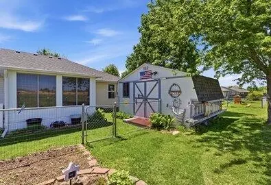 Exterior - 331 Sugar Tree Rd, Sparta, MO 65753 photo 6 of 7