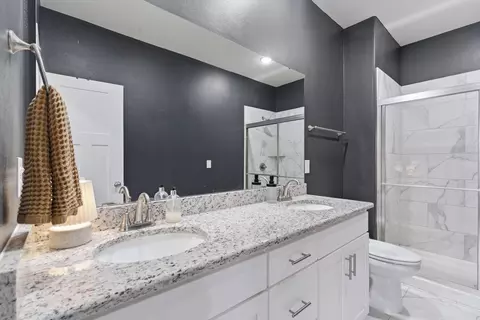 Bath - 1108 S Swift Ave, Ozark, MO 65721 photo 1 of 3