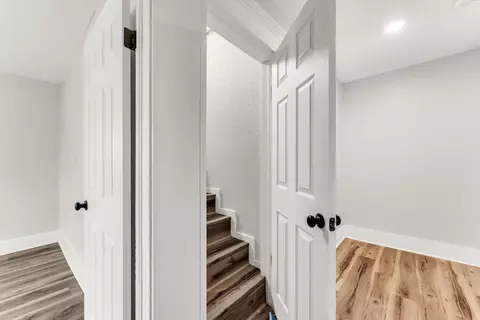 Entry Way - 1885 N Douglas Ave, Springfield, MO 65803 photo 6 of 7