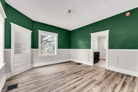 Living - 1885 N Douglas Ave, Springfield, MO 65803 photo 3 of 4