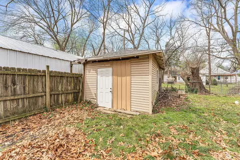 Exterior - 1885 N Douglas Ave, Springfield, MO 65803 photo 4 of 4
