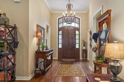 Entry Way - 3901 E Villa Way, Springfield, MO 65809 photo 2 of 7