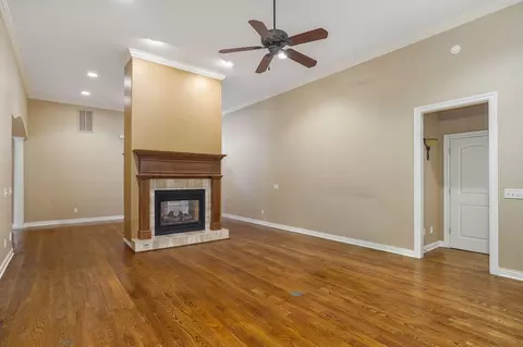 Living - 3901 E Villa Way, Springfield, MO 65809 photo 5 of 7