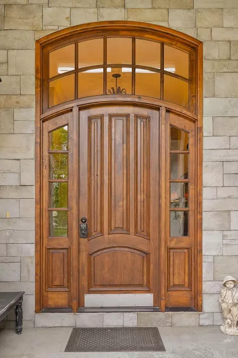 Entry Way - 3901 E Villa Way, Springfield, MO 65809 photo 1 of 7