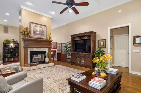 Living - 3901 E Villa Way, Springfield, MO 65809 photo 2 of 3