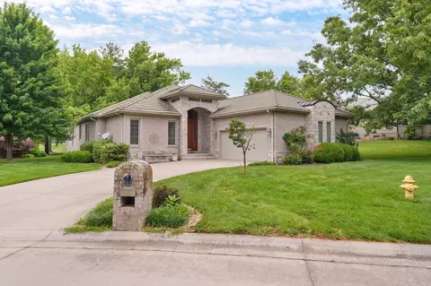 Exterior - 3901 E Villa Way, Springfield, MO 65809 photo 2 of 15