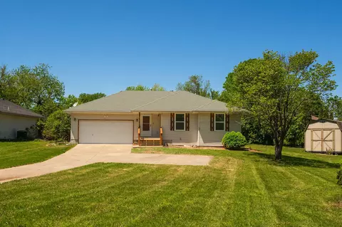 435 W Logan St, Republic, MO 65738