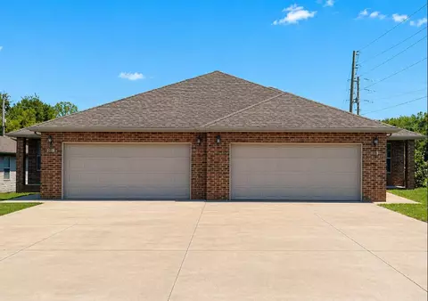 137 Bailey Cir #A&B, Rogersville, MO 65742