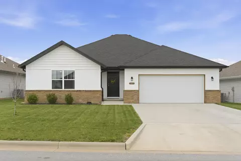 883 S Parkside Cir, Nixa, MO 65714