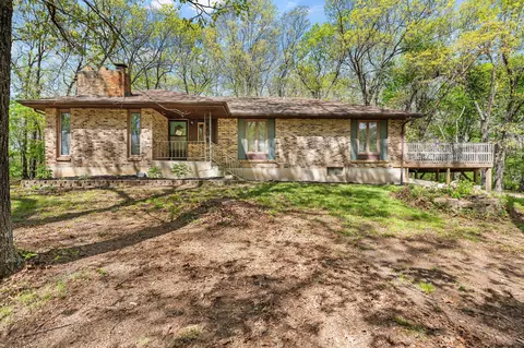 310 Woodland Loop, Marshfield, MO 65706