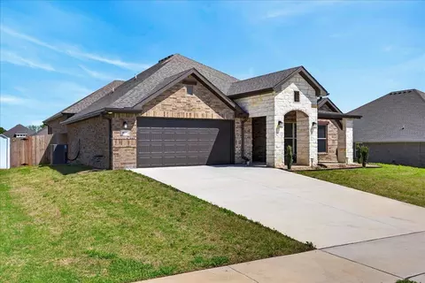 817 Black Thorn Dr, Carl Junction, MO 64834