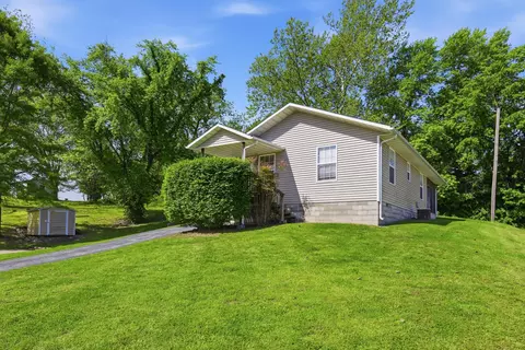 Exterior - 104 S Elm Street St, Granby, MO 64844 photo 2 of 10