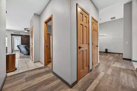 Entry Way - 3755 W Kay Pointe Blvd, Springfield, MO 65802 photo 4 of 4