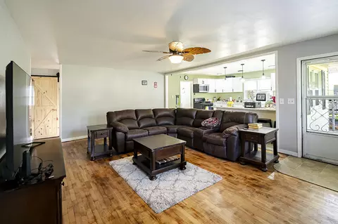 Living - 605 4th St, Purdy, MO 65734 photo 1 of 3