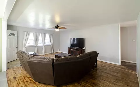 Living - 605 4th St, Purdy, MO 65734 photo 3 of 3