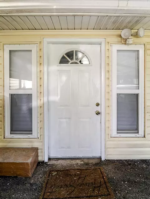Entry Way - 605 4th St, Purdy, MO 65734 photo 3 of 3