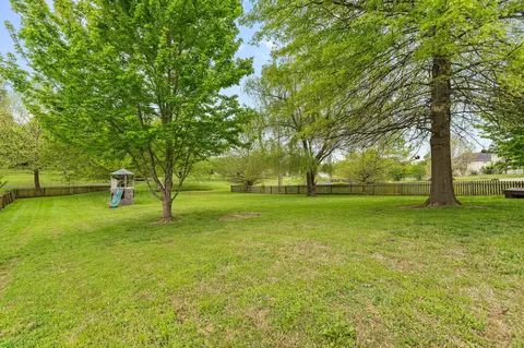 Exterior - 2004 E Lee St, Republic, MO 65738 photo 10 of 11