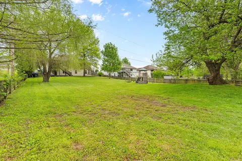 Exterior - 2004 E Lee St, Republic, MO 65738 photo 9 of 11