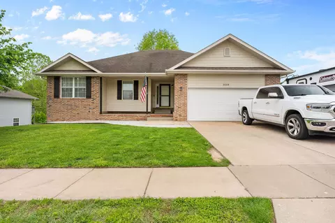 Exterior - 2004 E Lee St, Republic, MO 65738 photo 2 of 11