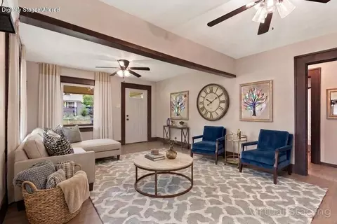 Living - 905 S Newton Ave, Springfield, MO 65806 photo 1 of 4