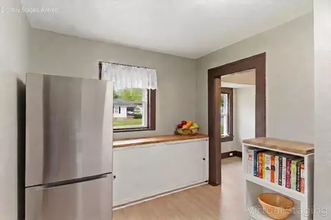 Kitchen - 905 S Newton Ave, Springfield, MO 65806 photo 2 of 4