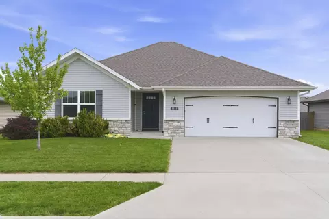 5585 W Pecan St, Springfield, MO 65802