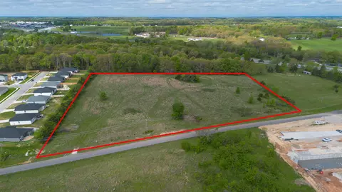 000 N Buffalo St, Marshfield, MO 65706