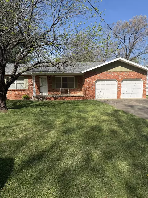 1033 S Paula Ave, Springfield, MO 65804