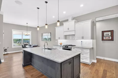 Kitchen - 1632 W Gaslight Dr, Springfield, MO 65810 photo 1 of 5