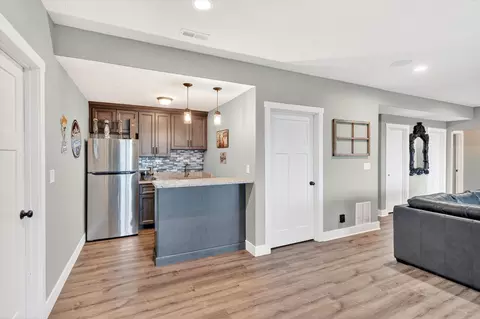 Kitchen - 1632 W Gaslight Dr, Springfield, MO 65810 photo 5 of 5