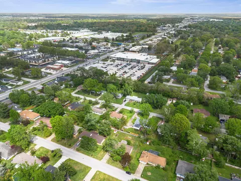View/Area - 1904 S Valleyroad Ave, Springfield, MO 65804 photo 2 of 4