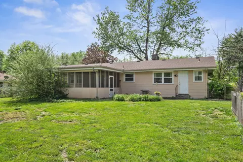Exterior - 1904 S Valleyroad Ave, Springfield, MO 65804 photo 6 of 9