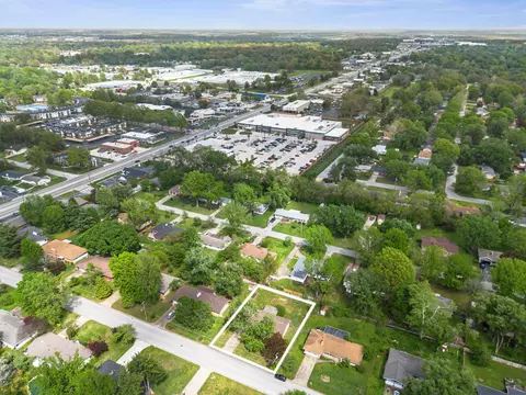View/Area - 1904 S Valleyroad Ave, Springfield, MO 65804 photo 1 of 4