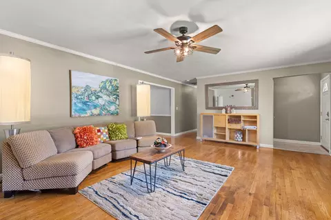 Living - 1904 S Valleyroad Ave, Springfield, MO 65804 photo 3 of 5