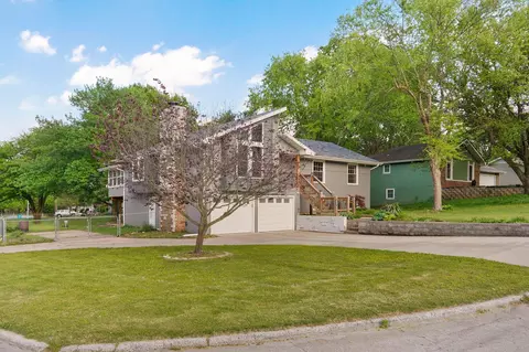Exterior - 4740 S Glenn Ave, Springfield, MO 65810 photo 2 of 6